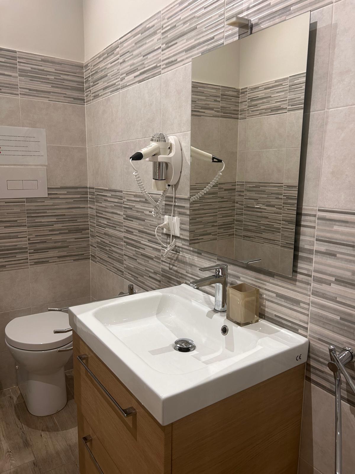 Immagine WhatsApp 2024-06-13 ore 21.10.13_6c16370a